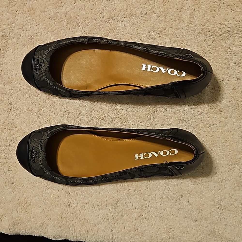 Ballet flats